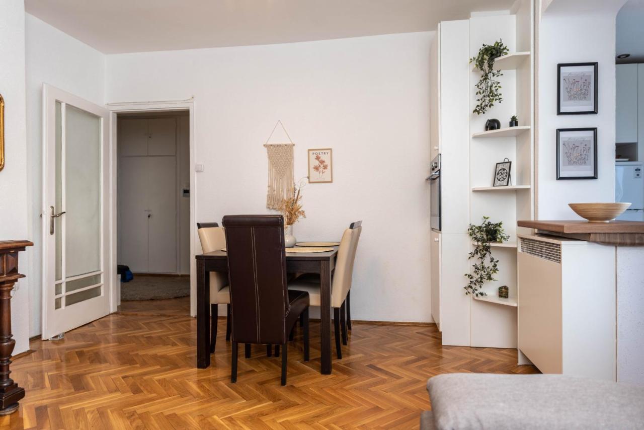 Apartamento Sweet House Parlament Belgrado Exterior foto