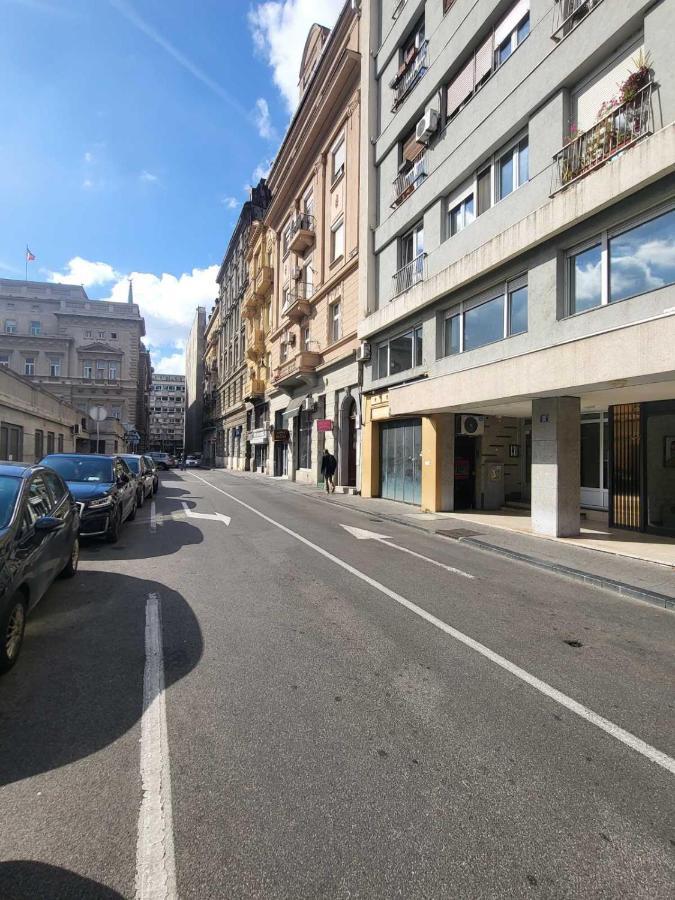 Apartamento Sweet House Parlament Belgrado Exterior foto